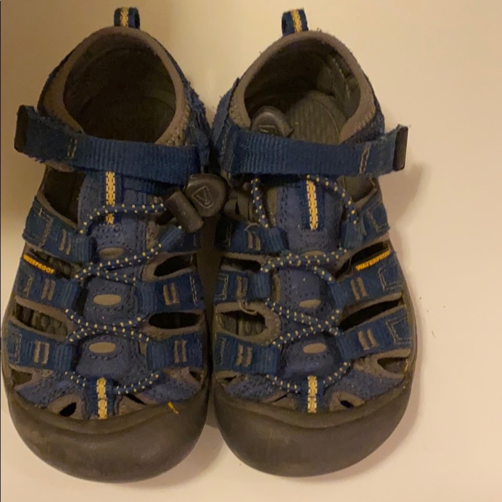 Keen size 12